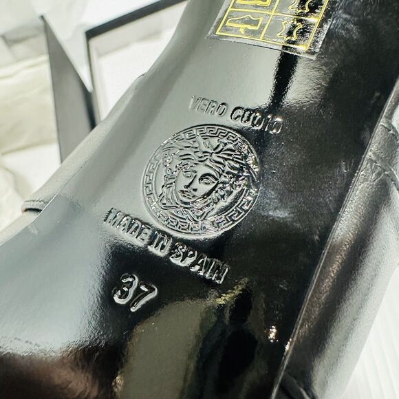 Versace Virtus Size 37 US 7  Black Leather Mule Heel Sandals NIB $900 - Picture 8 of 8